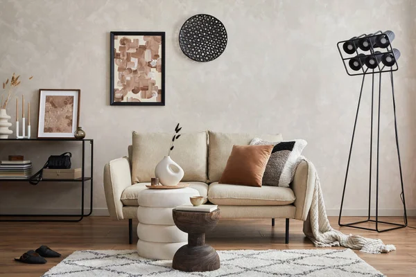 Moderní Minimalistický Design Interiéru Obývacího Pokoje Pohovkou Konzolí Modelovým Rámečkem — Stock fotografie