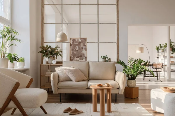 Modern Oturma Odasının Dekorasyonu Frotte Koltuk Kanepe Bitkiler Boya Ahşap — Stok fotoğraf
