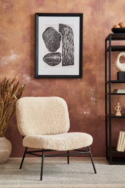 Modern oturma odası kompozisyonu poster çerçevesi, frotte koltuk, metal raf ve modern ev aksesuarları. Yaratıcı duvar kâğıdı. Ev sahnesi. Şablon. Boşluğu kopyala. 