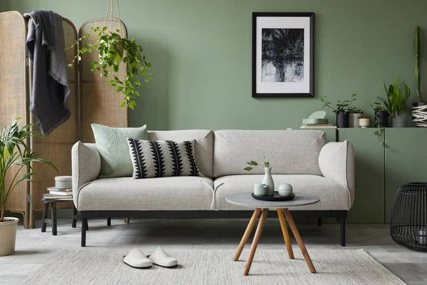 Stilvolle Komposition Moderner Wohnzimmereinrichtung Mock Posterrahmen Modernes Sofa Klappbildschirm Pflanzen — Stockfoto