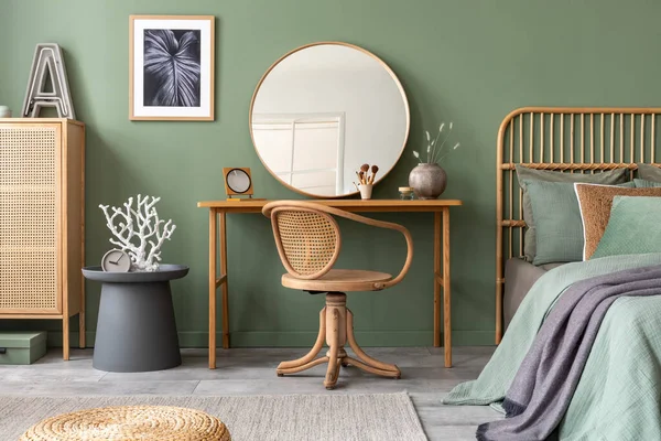 Stijlvolle Compositie Van Slaapkamer Moderne Glamour Interieur Met Ijdelheid Tafel — Stockfoto