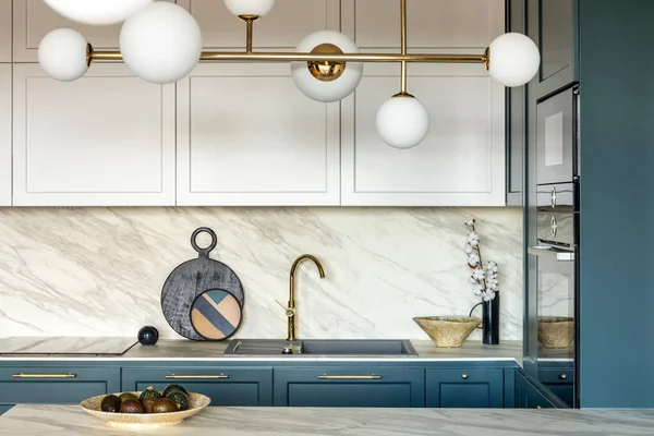 Luxury Modern Vintage Turquoise White Kitchen Marble Kitchen Island White — Stock Photo, Image