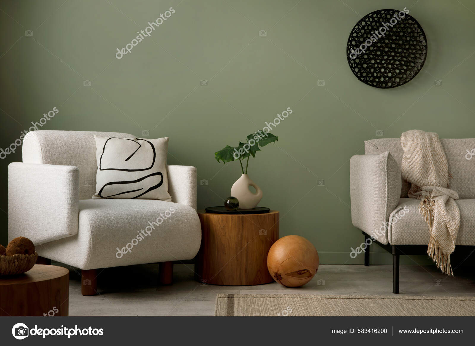 Stylish Composition Living Room Interior Green Wall Grey Sofa Pillow fotos,  imagens de © Followtheflow #583416200