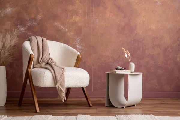 Stylish Composition Living Room Interior White Armchair Coffee Table Vase — ストック写真