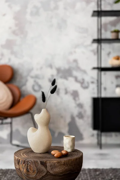 Stylish Composition Living Room Interior Beige Vase Dried Flowers Wooden — стоковое фото