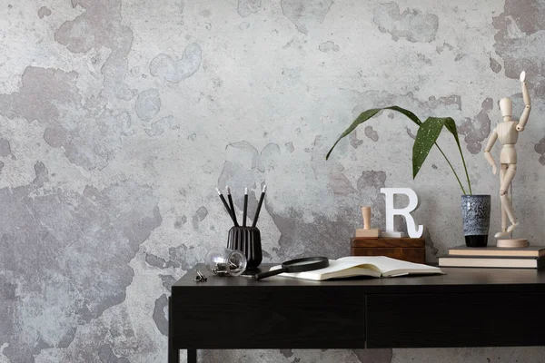 Concrete Interior Home Office Copy Space Black Desk Image Lamp — ストック写真