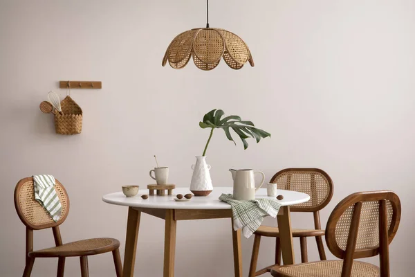 Stylish Dining Room Table Rattan Chair Lamp Kitchen Accessories Green — 스톡 사진