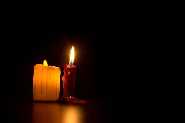 Las Velas Cierran Sobre Fondo Oscuro Diseño Borde Luz Vela —  Fotos de Stock