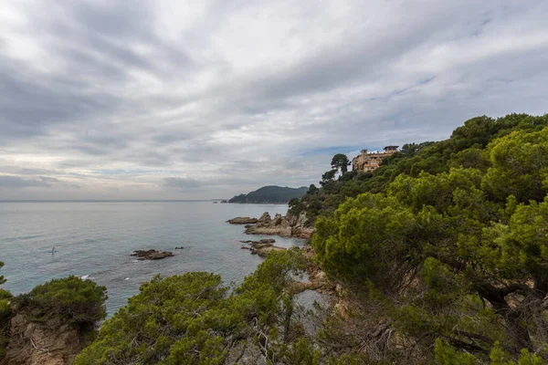 Mar Mediterráneo España Costa Brava Pintoresco Paisaje Con Mar Azul — Foto de Stock