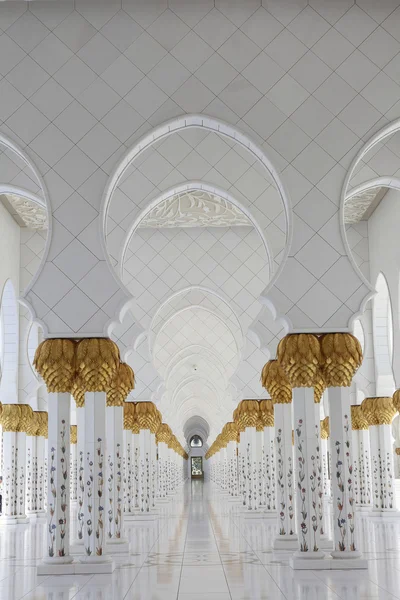 Sheikh Zayed grand mosque abu dhabi — Stock Photo, Image