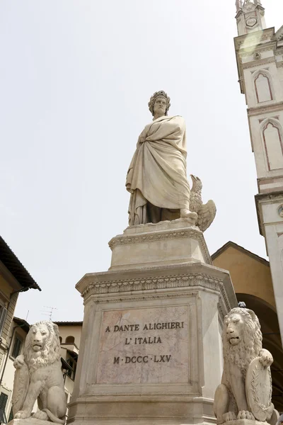 Estatua de Dante Alighieri — Foto de Stock