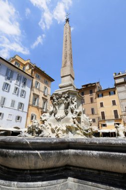 Dikilitaş Panteonunun