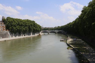 köprü üzerinde nehir tibre, Roma, İtalya