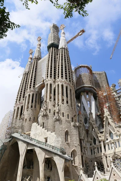 La sagrada familia, ontworpen door antoni gaudi, in barcelona. — Stockfoto