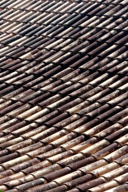 Çatı kil kiremitlerinin Brezilya sömürgesi tarzında kapatılması. Sao Paulo Eyaleti, Brezilya