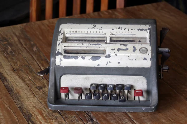 Oude Rekenmachine Rustieke Houten Tafel — Stockfoto