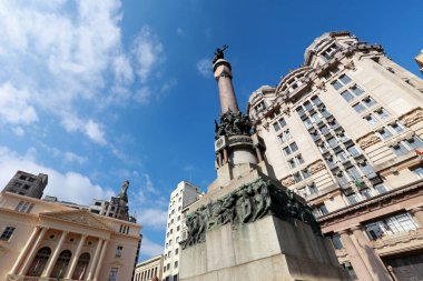 Amadeo Zani tarafından 1913 'te yaratılan ve 1925' te Brezilya 'nın Sao Paulo şehrinin temelinde inşa edilen ölümsüz zafer anıtı.