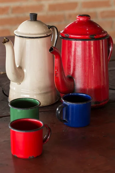 Kleurrijke Geëmailleerde Koffiepot Kopje Traditionele Gewoonte Van Braziliaanse Landelijke Cultuur — Stockfoto