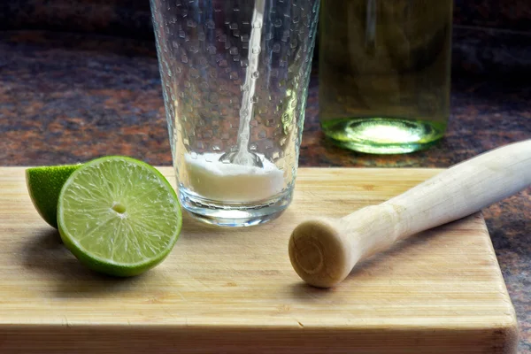 Caipirinha Kit Ingrediënten Van Traditionele Eenvoudige Braziliaanse Drinken — Stockfoto