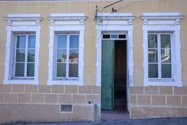 Tarihi bir sömürge dönemindeki inşaat cephesi. Santana do Parnaiba, Sao Paulo Eyaleti, Brezilya