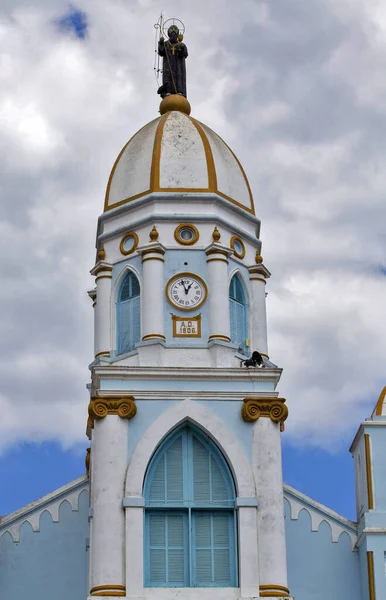 Centrální Věž Kostela Matriz Sao Bento Sapucai Modrých Bílých Barvách — Stock fotografie