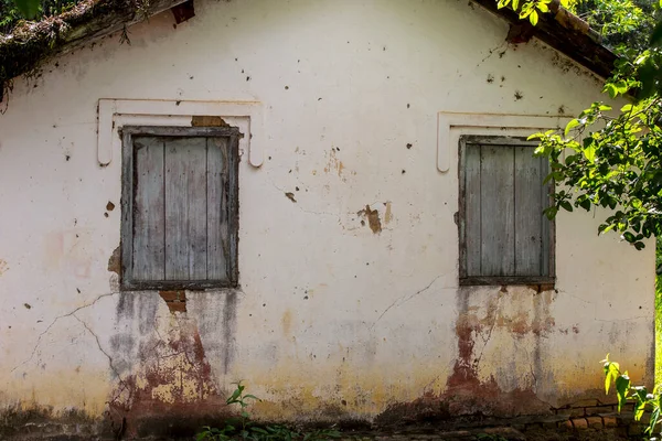 stock image Facade of abandoned house in the countryside. Sao Paulo state, Brazil