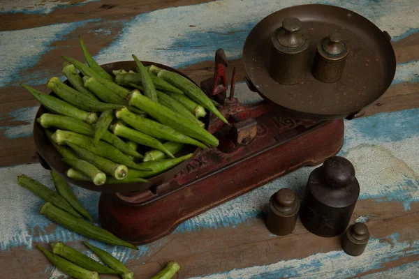 Portion Okra Old Scale Plate Rustic Wooden Table Text Portuguese — Stock Photo, Image