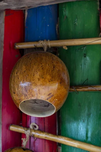 Närbild Cabasa Resonanslåda Den Afro Brasilianska Musikinstrument Berimbau Som Åtföljer — Stockfoto