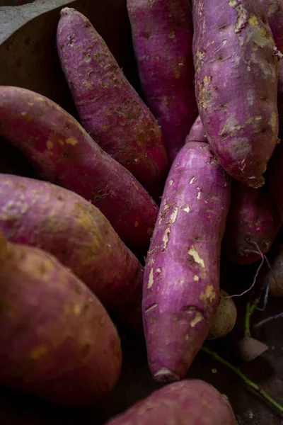 Purple Sweet Potato Natura Wooden Platter — Fotografia de Stock