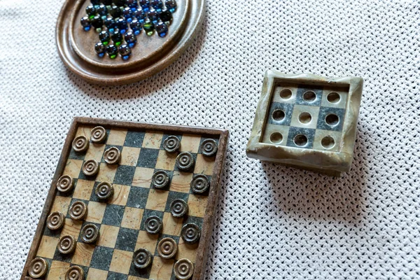 Handmade Soapstone Board Games White Crochet Tablecloth Dame Ludo Tic — стоковое фото