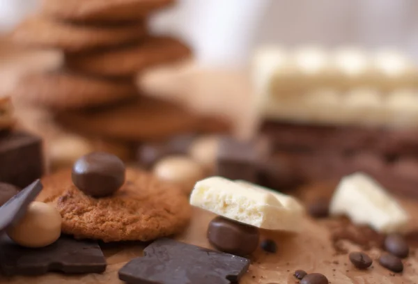 Close-up eten snoep chocolade — Stockfoto