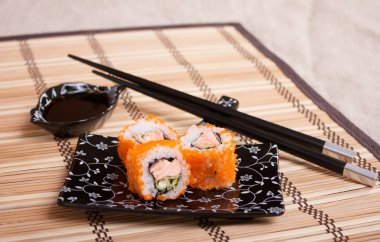 somon ve havyar ile rulo