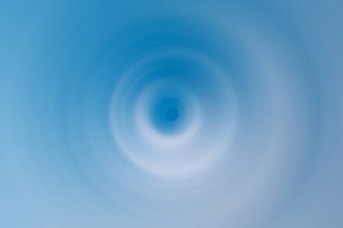 Pürüzsüz mavi ve beyaz bulanık gökyüzü