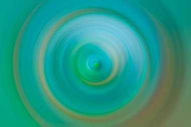 Bulanık su ve kahverengi siklon