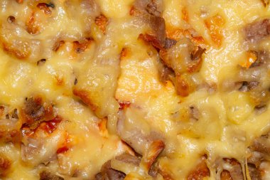 Pizza makro fotoğrafı. Peynir, ördek ve ketçap.