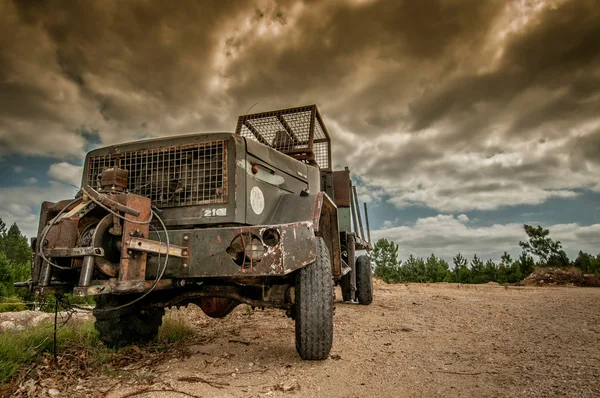 Alter LKW — Stockfoto