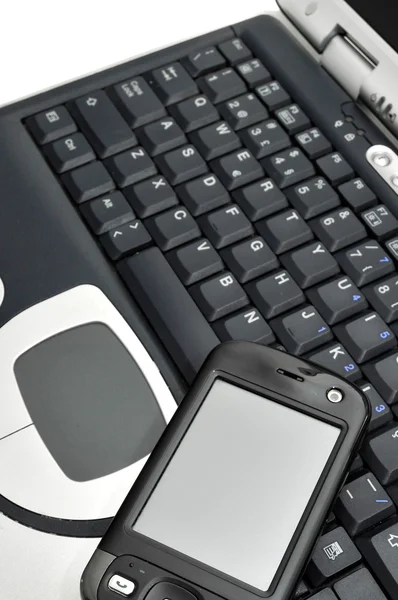 Mobile on the keyboard — Stock Photo, Image