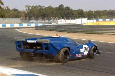 Lola T70