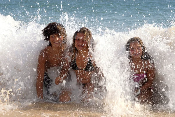 Crianças se divertindo — Fotografia de Stock