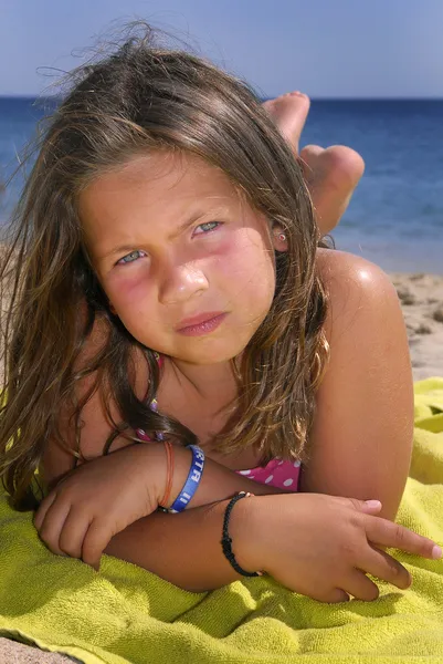 Dívka na pláži — Stock fotografie