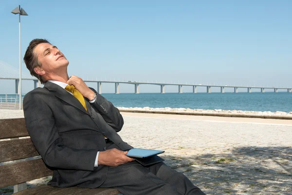 Businessman with tablet — Stock Photo, Image