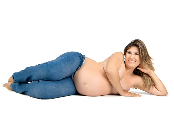 Gravid i jeans — Stockfoto