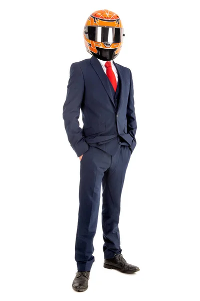Geschäftsmann Posiert Mit Helm Isoliert Vor Weißem Hintergrund lizenzfreie Stockbilder