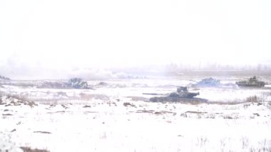 Hurghada, Mısır - Ocak 2022: Arap Çölü manzarası. Çöl dağları.