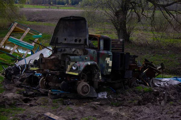 Kolychevka Ivanovka Chernihiv Region Apr 2022 War Ukraine Russia 俄罗斯军队轰炸后房屋的废墟 — 图库照片