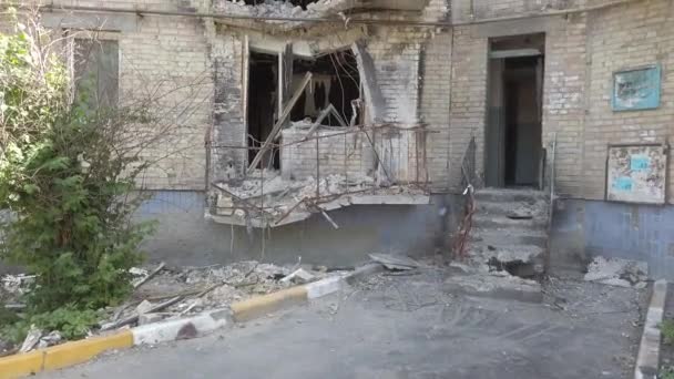 Irpin Kyjevská Oblast Ukrajina Červen 2022 Spálený Dům Raketových Bombardérů — Stock video