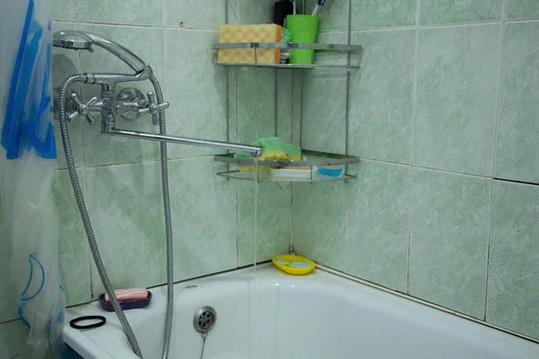 Een Oude Badkamer Een Sovjet Appartement Zonder Renovatie Een Badkamer — Stockfoto