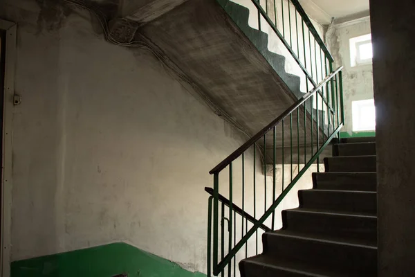 Antigua Entrada Soviética Sucia Edificio Apartamentos Después Incendio Pasillo Entrada —  Fotos de Stock