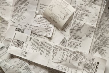 Ukrayna Dnipro 18.11.2021 - market varusundan gelen fişler, satın alma makbuzları, mağazadan alınan toplam alımlar, makbuz