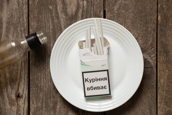 Ukraine Dnipro 2021 Winston Cigarettes Sur Une Assiette Sur Une — Photo